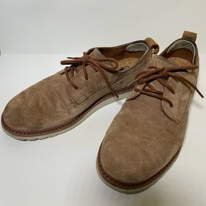 Reef Voyager low tops suede